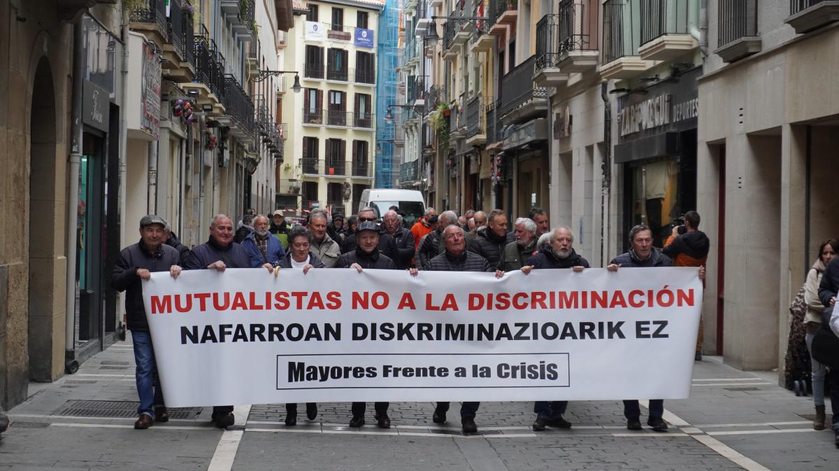 Manifestacin de Mayores Frente a la Crisis en el Casco Antiguo de Pamplona.