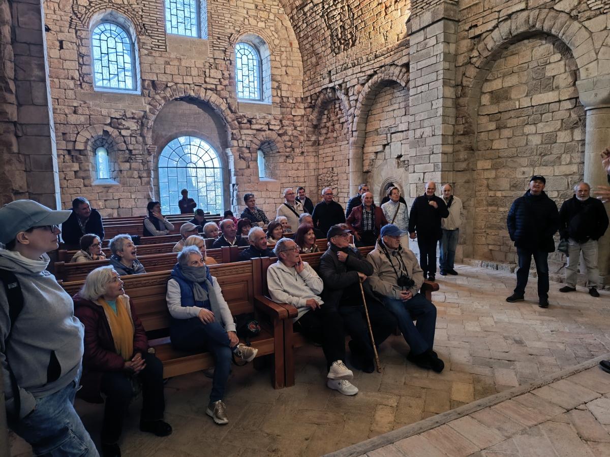 El grupo visita San Juan de la Pea