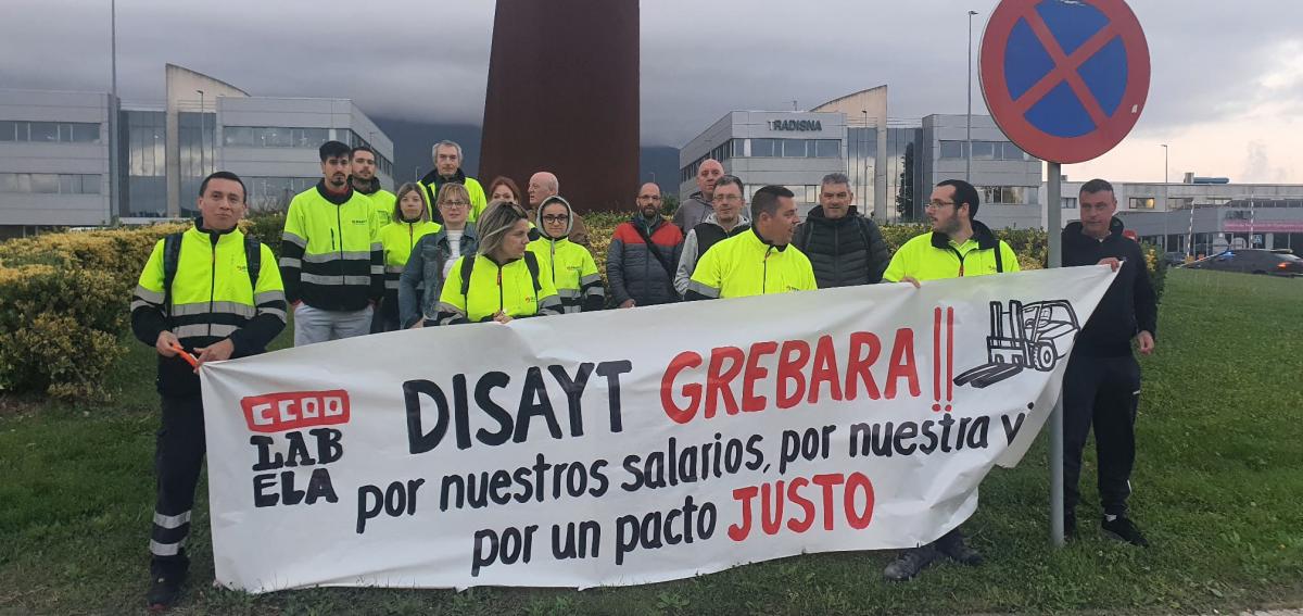 Trabajadores y trabajadoras de Disayt.