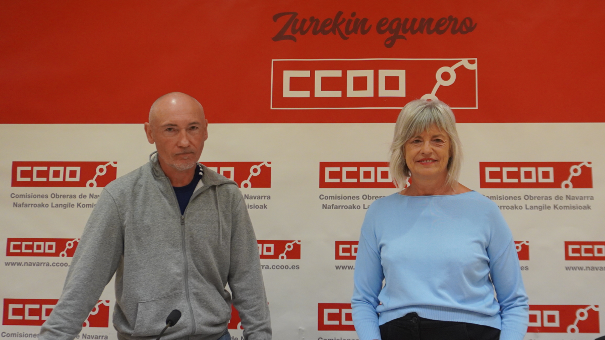 Patxi Larumbe (Secretario de Accin sindical) y Vito Astrin (Secretaria General) de la Federacin de Sanidad de CCOO de Navarra.