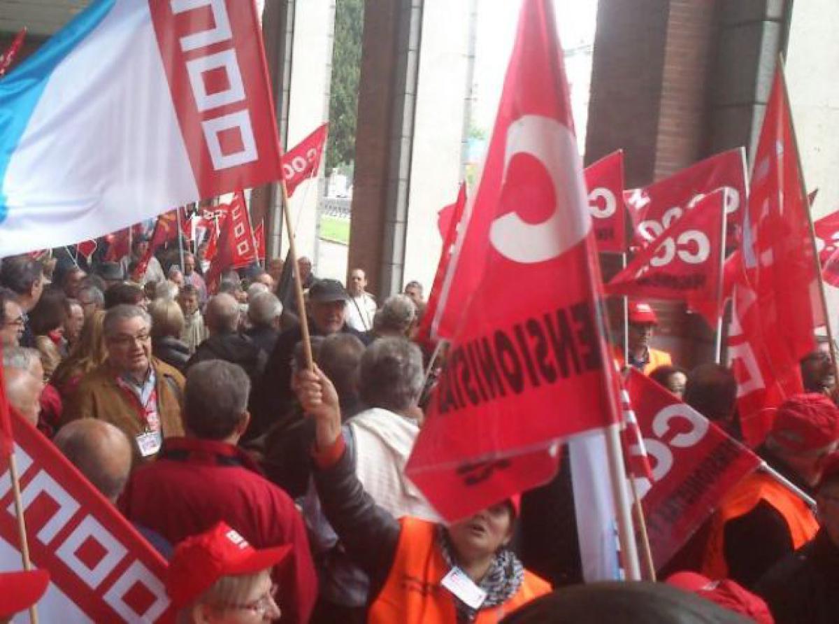 Pensionistas de CCOO y UGT de todo el país se concentran en Madrid por unas pensiones dignas