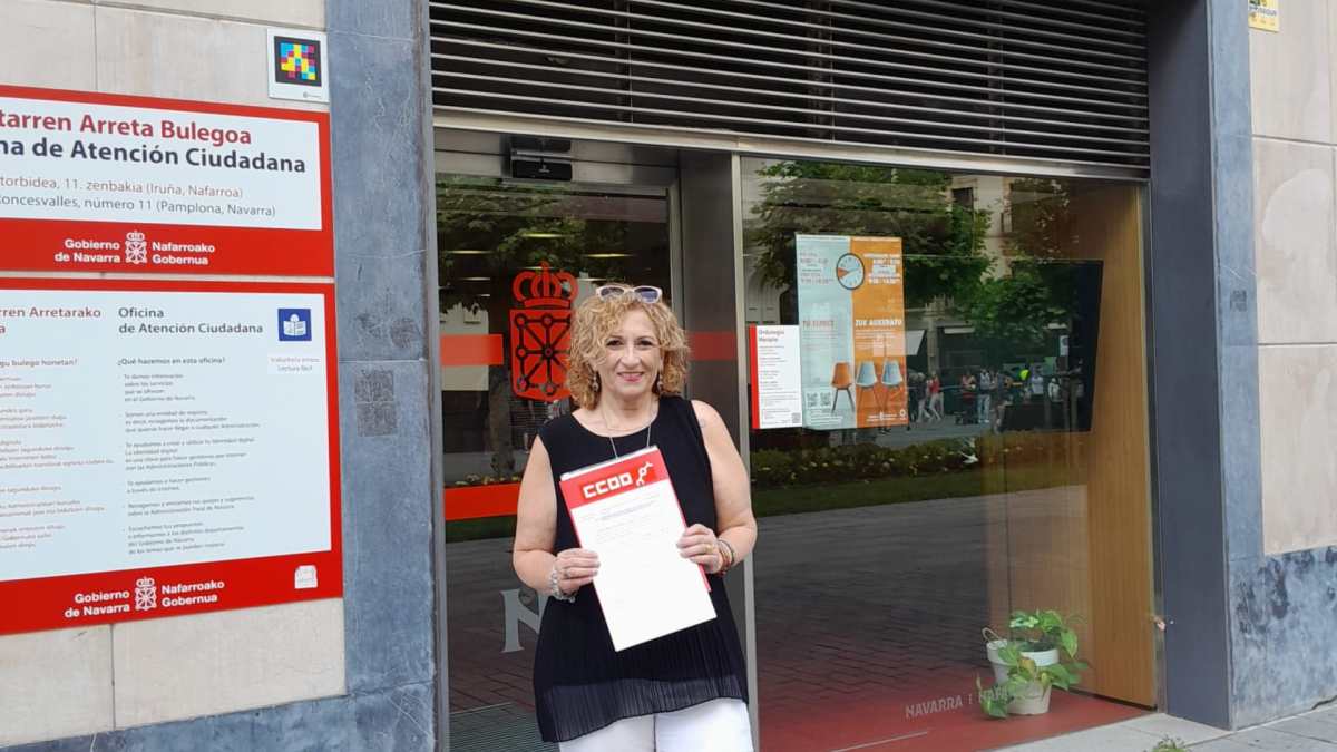 Luca Sesma, secretaria de la Federacin de Servicios a la Ciudadana tras registrar la denuncia del nivel E de Administracin Pblica